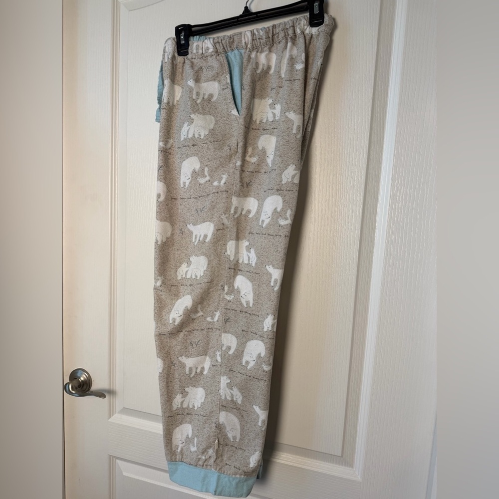 Munki Munki Polar Bear Flannel Pajama Set | Cozy Button-Down Top & Pants size S - Picture 7 of 10
